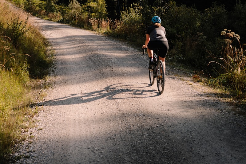 Adding sealant to a tubeless tyre